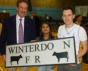 Winterdown farm sign 